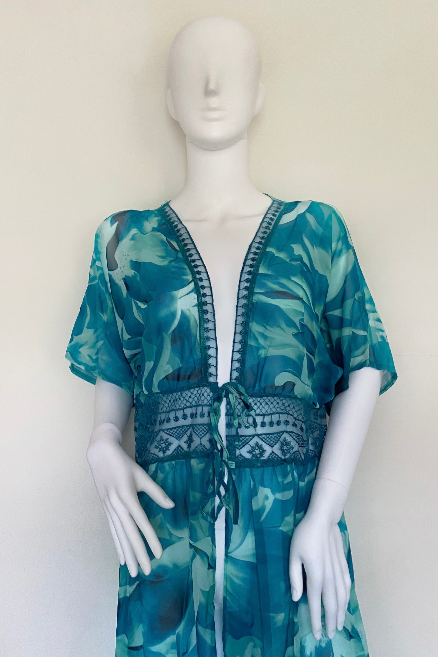 Summer Maxi Tie Lace Detail Kimono