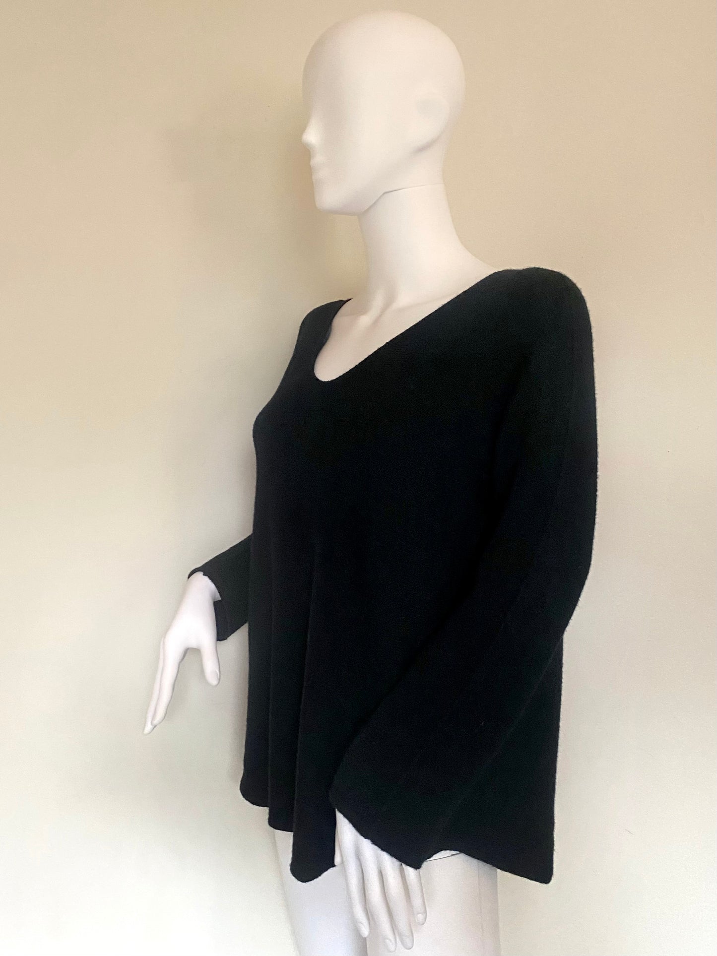 V-Neck Black Raw Edge Jumper