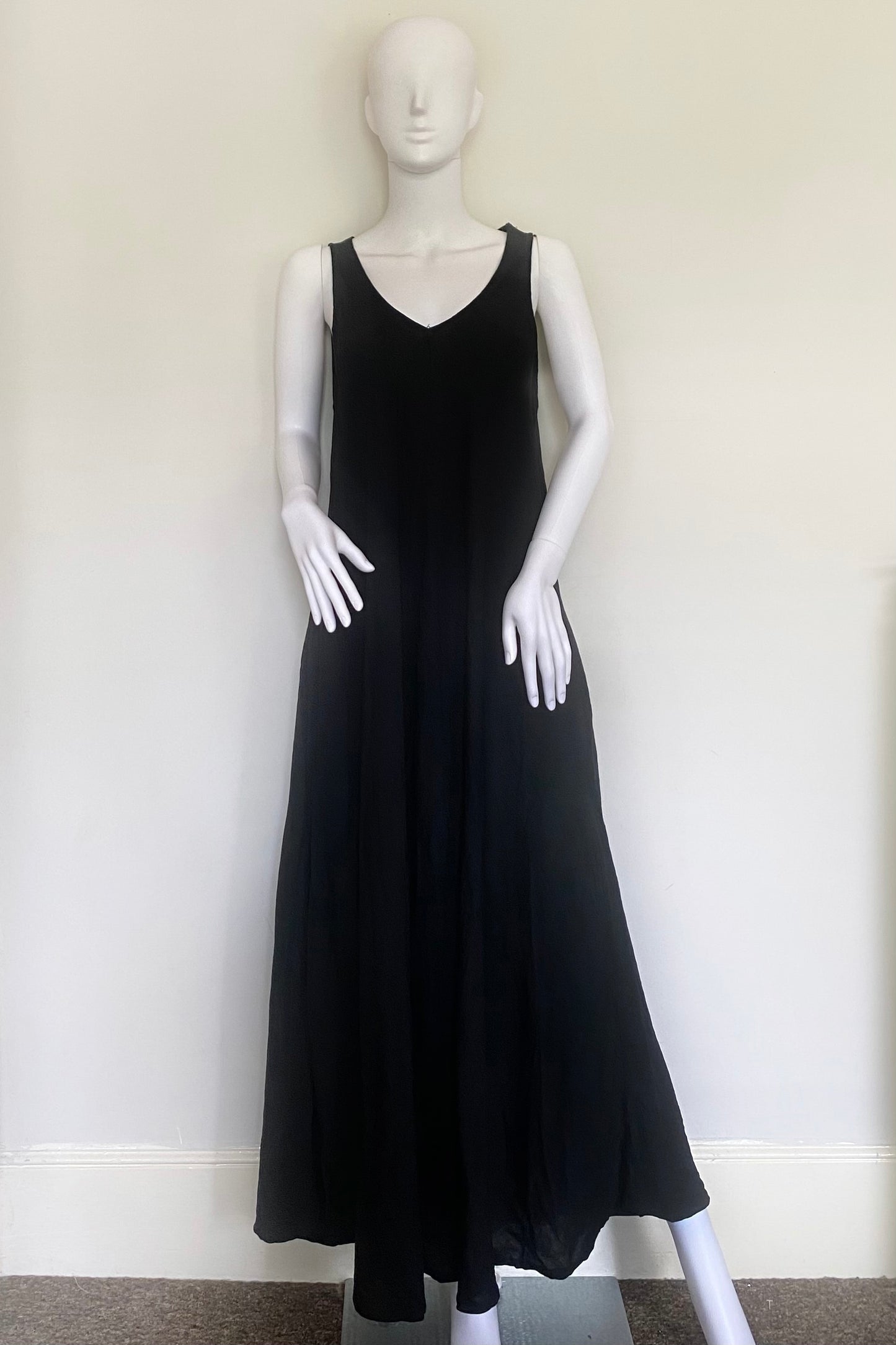 Maxi V-Neck Pocket Dress