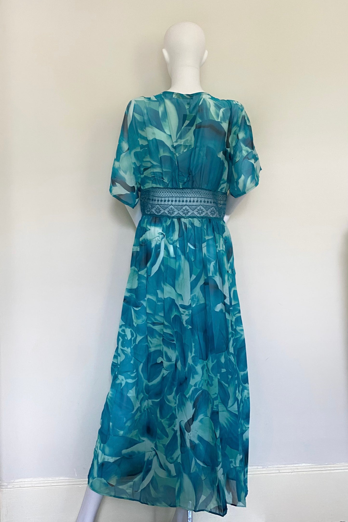 Summer Maxi Tie Lace Detail Kimono